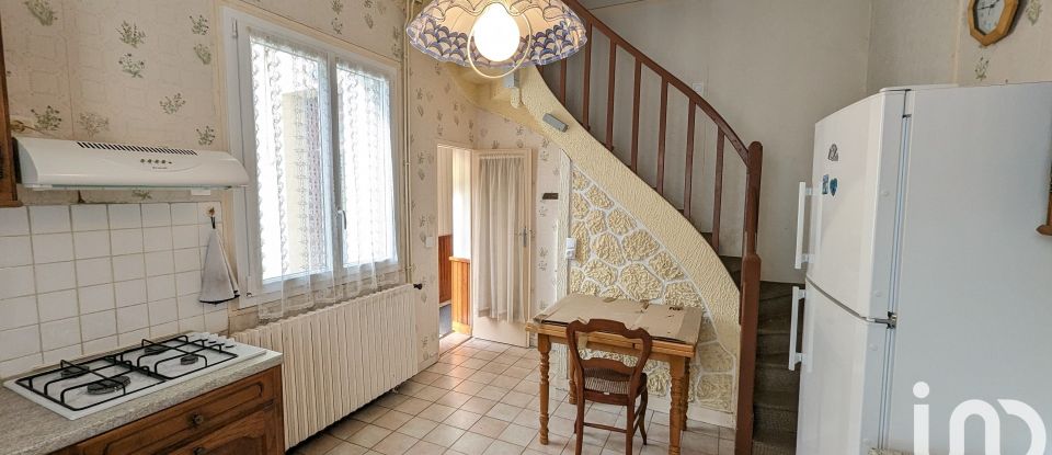 Maison traditionnelle 5 pièces de 138 m² à Montendre (17130)