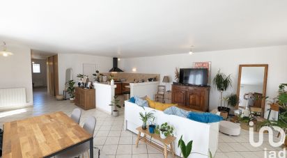 Maison 5 pièces de 120 m² à Montendre (17130)