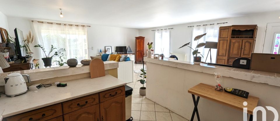 Maison 5 pièces de 120 m² à Montendre (17130)