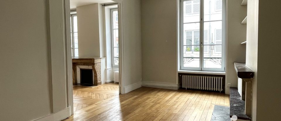 Apartment 5 rooms of 102 m² in Orléans (45000)