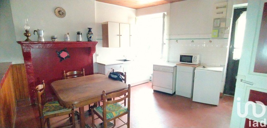 Village house 3 rooms of 65 m² in Montillot (89660)