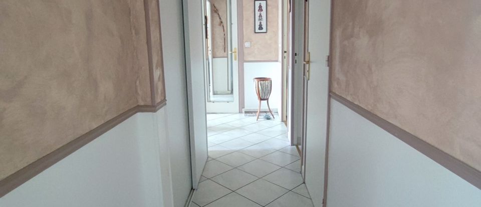 Apartment 4 rooms of 77 m² in Ézanville (95460)