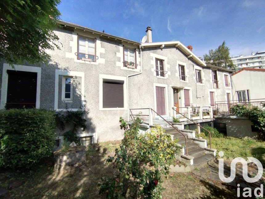 Building in Chamalières (63400) of 430 m²