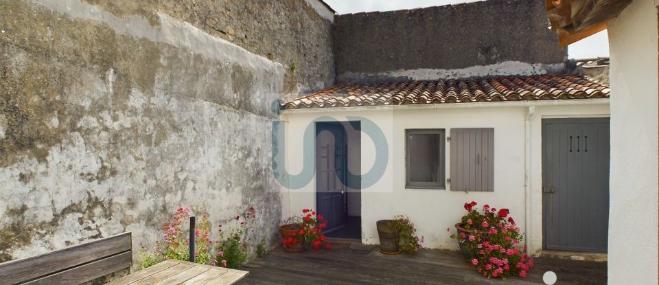 Traditional house 4 rooms of 74 m² in La Couarde-sur-Mer (17670)