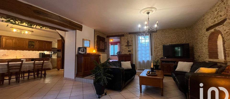 Traditional house 5 rooms of 100 m² in Moisenay (77950)