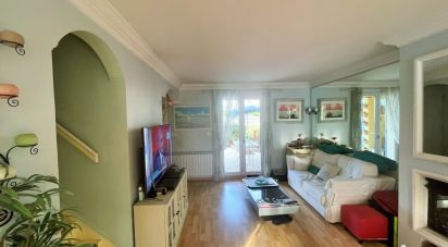 House 5 rooms of 94 m² in Cogolin (83310)