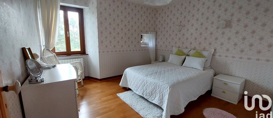 Mansion 6 rooms of 148 m² in Pluduno (22130)