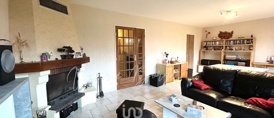 Maison 5 pièces de 94 m² à Lumigny-Nesles-Ormeaux (77540)