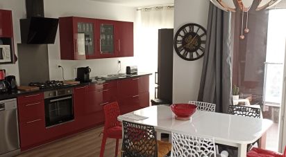 Apartment 3 rooms of 70 m² in Bordeaux (33300)