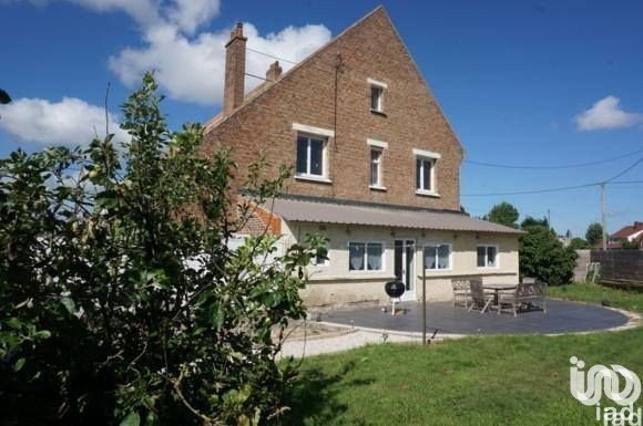 Maison 7 pièces de 220 m² à Warhem (59380)