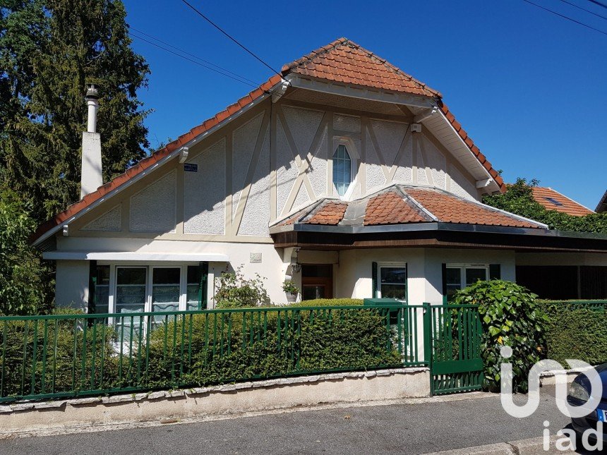 Maison traditionnelle 7 pièces de 157 m² à Sarcelles (95200)