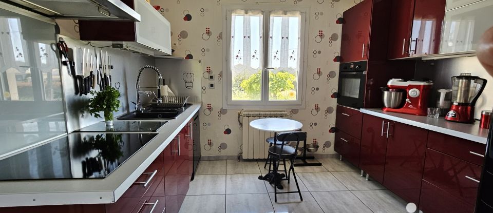 Maison 7 pièces de 123 m² à Jonzac (17500)