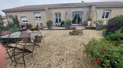 House 7 rooms of 120 m² in Rochechouart (87600)