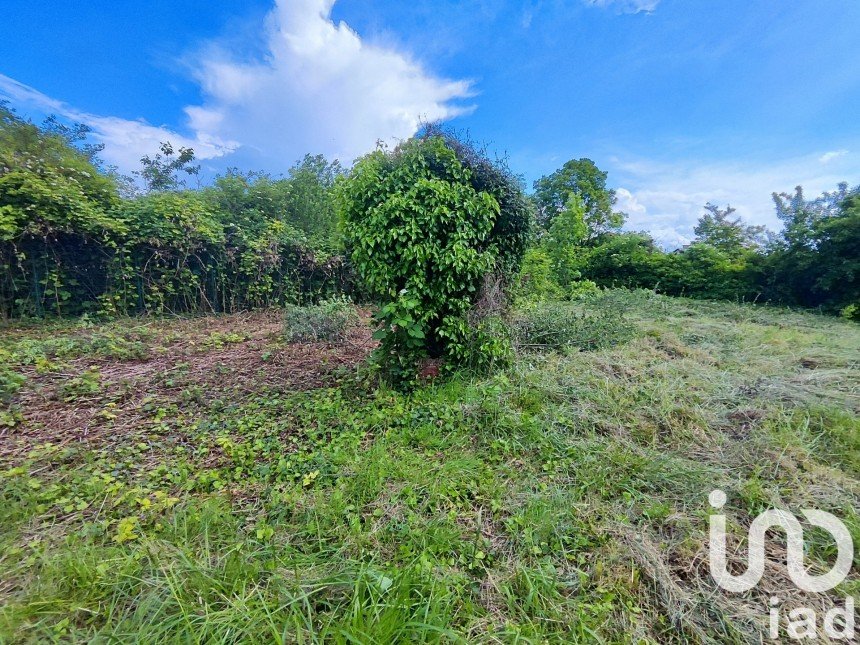 Land of 925 m² in Juvigny (51150)