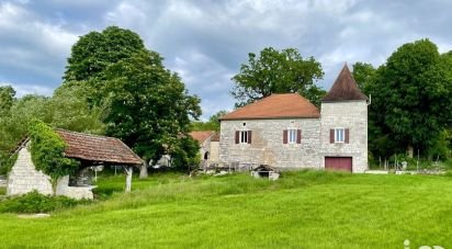 Maison 9 pièces de 230 m² à Cézac (46170)