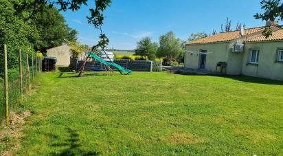 Maison 4 pièces de 140 m² à Les Pineaux (85320)