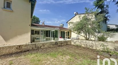 House 6 rooms of 118 m² in Dammarie-les-Lys (77190)