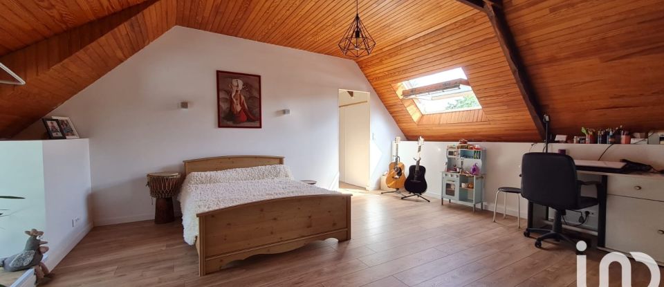 Maison 5 pièces de 150 m² à Le Sourn (56300)