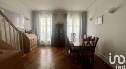 Appartement 5 pièces de 86 m² à Paris (75008)