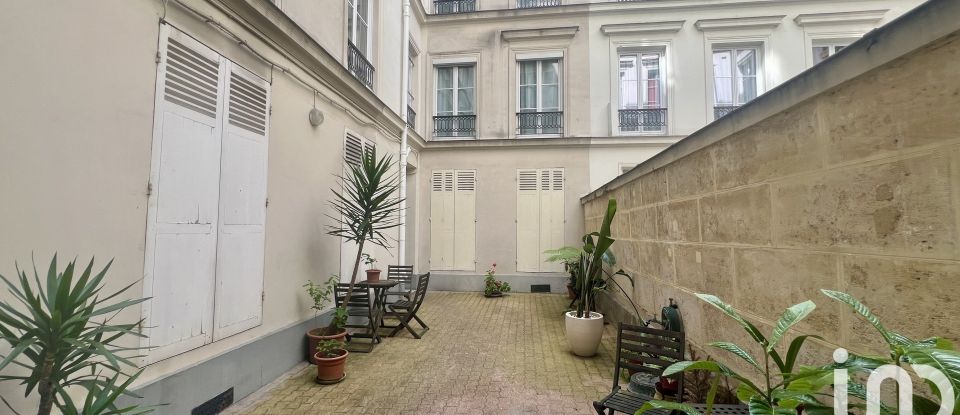 Appartement 5 pièces de 86 m² à Paris (75008)