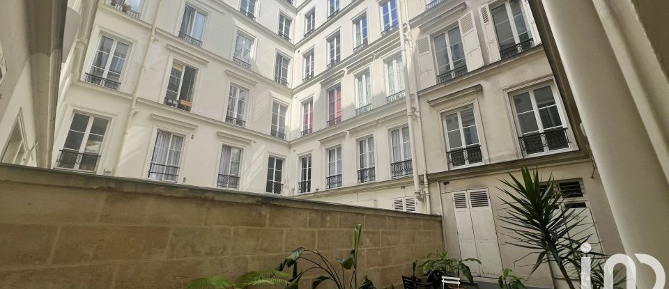 Appartement 5 pièces de 86 m² à Paris (75008)