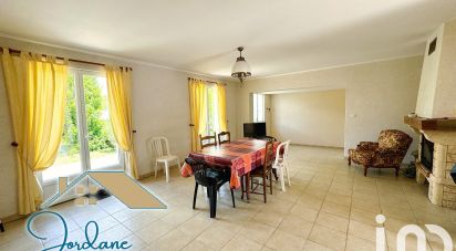 House 4 rooms of 135 m² in Meschers-sur-Gironde (17132)