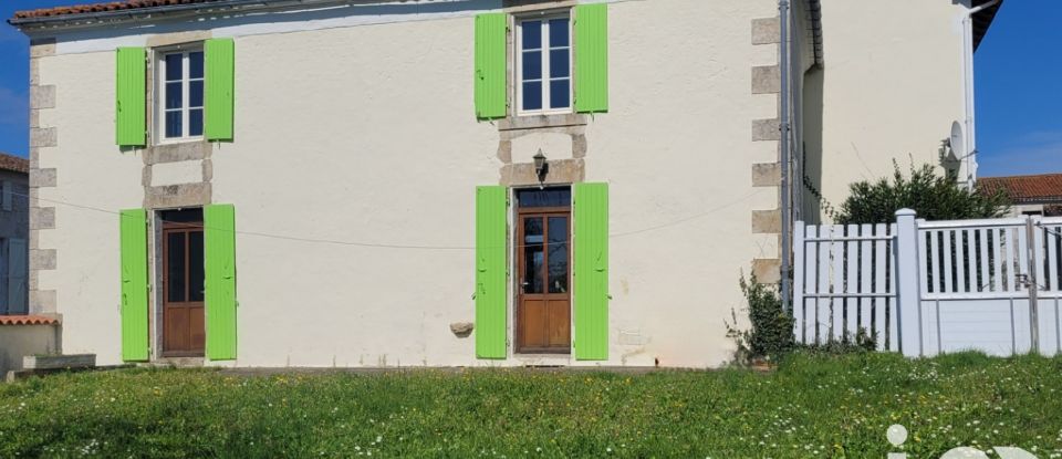 Maison de village 6 pièces de 190 m² à Vouillé-les-Marais (85450)