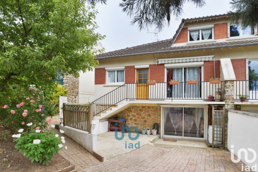 Maison 7 pièces de 119 m² à Corbeil-Essonnes (91100)