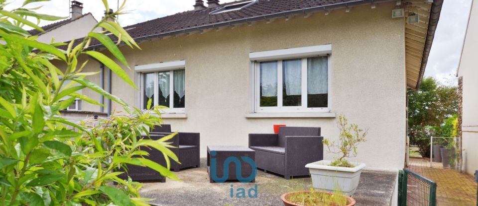 House 7 rooms of 119 m² in Corbeil-Essonnes (91100)