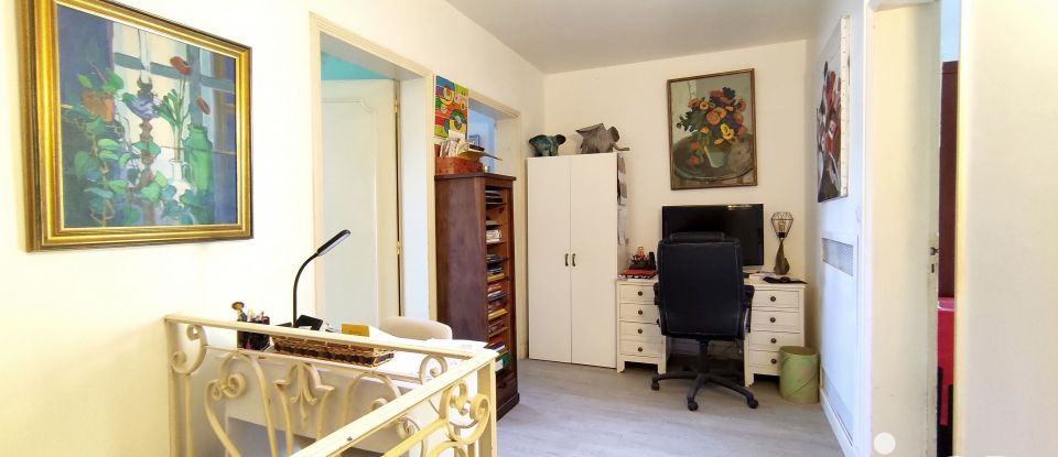 Maison traditionnelle 8 pièces de 220 m² à Le Garric (81450)