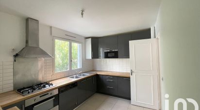 Apartment 4 rooms of 96 m² in Bondy (93140)