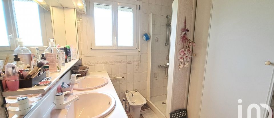 Maison 5 pièces de 81 m² à Yèvres (28160)