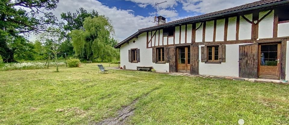 Country house 4 rooms of 116 m² in Louchats (33125)