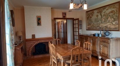 House 6 rooms of 151 m² in - (24290)