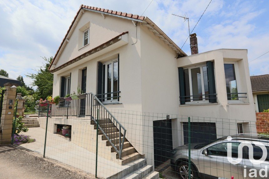 House 6 rooms of 117 m² in Ézanville (95460)