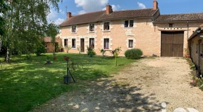 Longere 5 rooms of 169 m² in La Chaussée (86330)