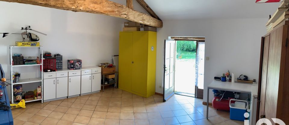 Longère 5 pièces de 169 m² à La Chaussée (86330)