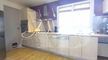 House 4 rooms of 92 m² in Romans-sur-Isère (26100)