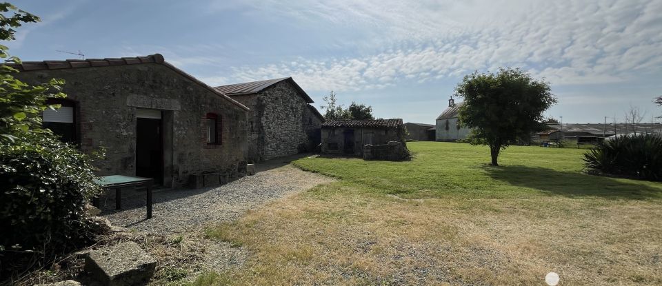 Country house 7 rooms of 195 m² in Sèvremont (85700)