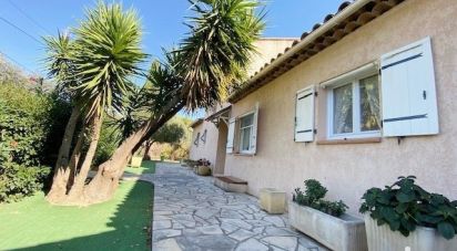 House 6 rooms of 170 m² in Saint-Raphaël (83700)