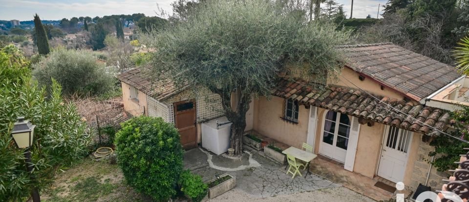 Maison traditionnelle 11 pièces de 347 m² à Mougins (06250)