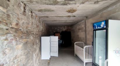 Parking/garage/box de 25 m² à Saint-Benoît-de-Carmaux (81400)