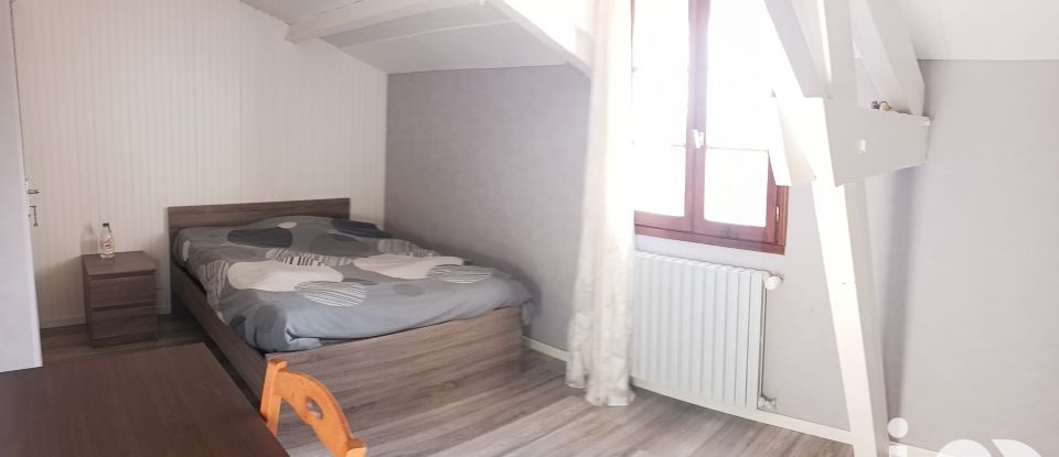 Maison 10 pièces de 212 m² à Bressuire (79300)