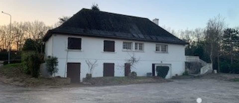 House 8 rooms of 155 m² in Aubigny-Les Clouzeaux (85430)