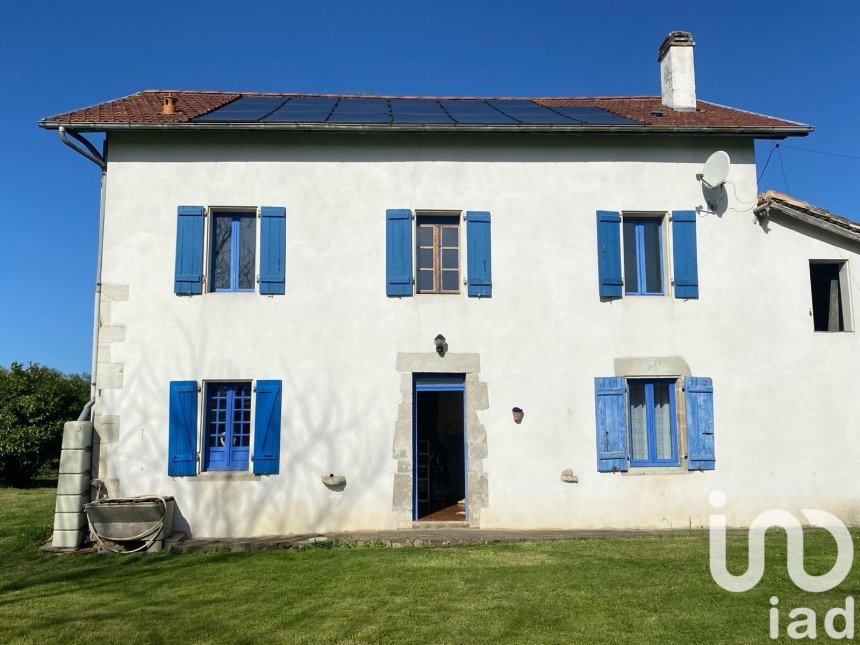 Maison traditionnelle 5 pièces de 130 m² à Saint-Martin-de-Hinx (40390)