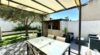 House 4 rooms of 112 m² in Beauvoisin (30640)
