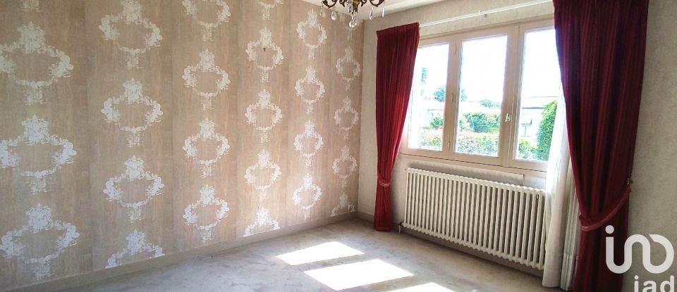 House 7 rooms of 136 m² in Saint-Fulgent (85250)