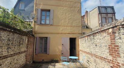 Traditional house 5 rooms of 117 m² in Honfleur (14600)