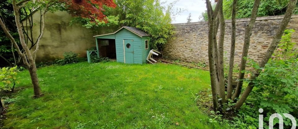 House 6 rooms of 110 m² in Grisy-les-Plâtres (95810)