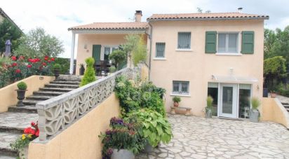 House 6 rooms of 137 m² in Millau (12100)